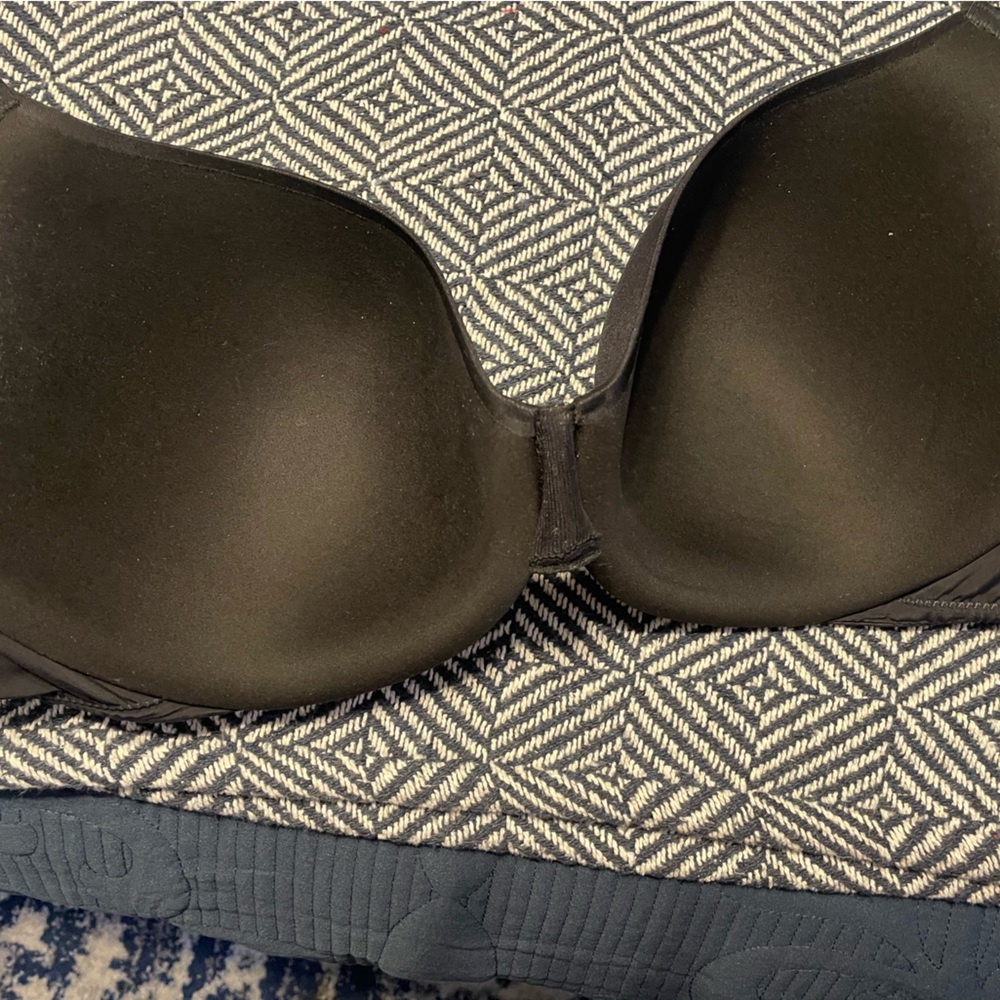 3 Bali Bras excellent condition 36dd